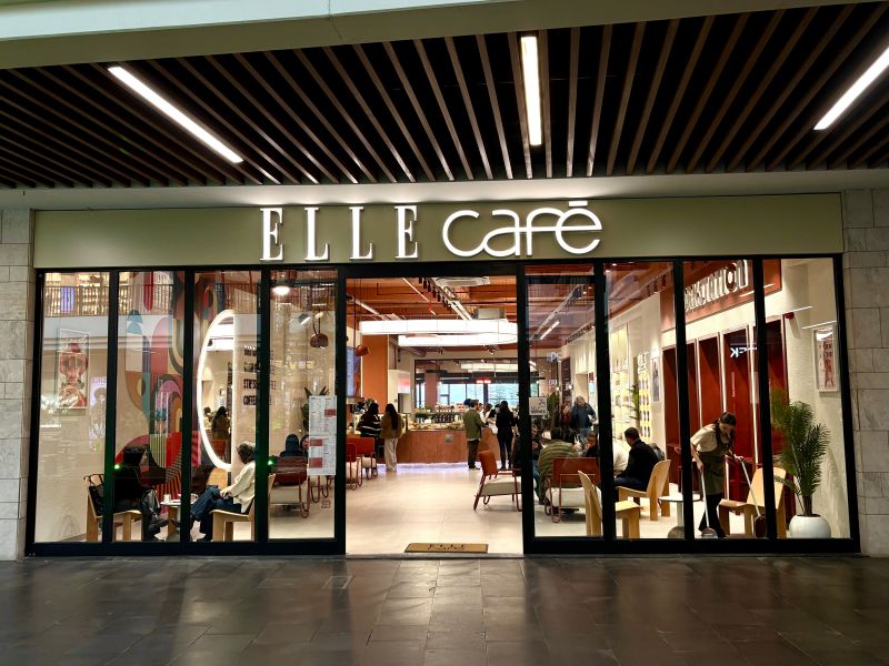 ELLE Cafe Firs Avenue